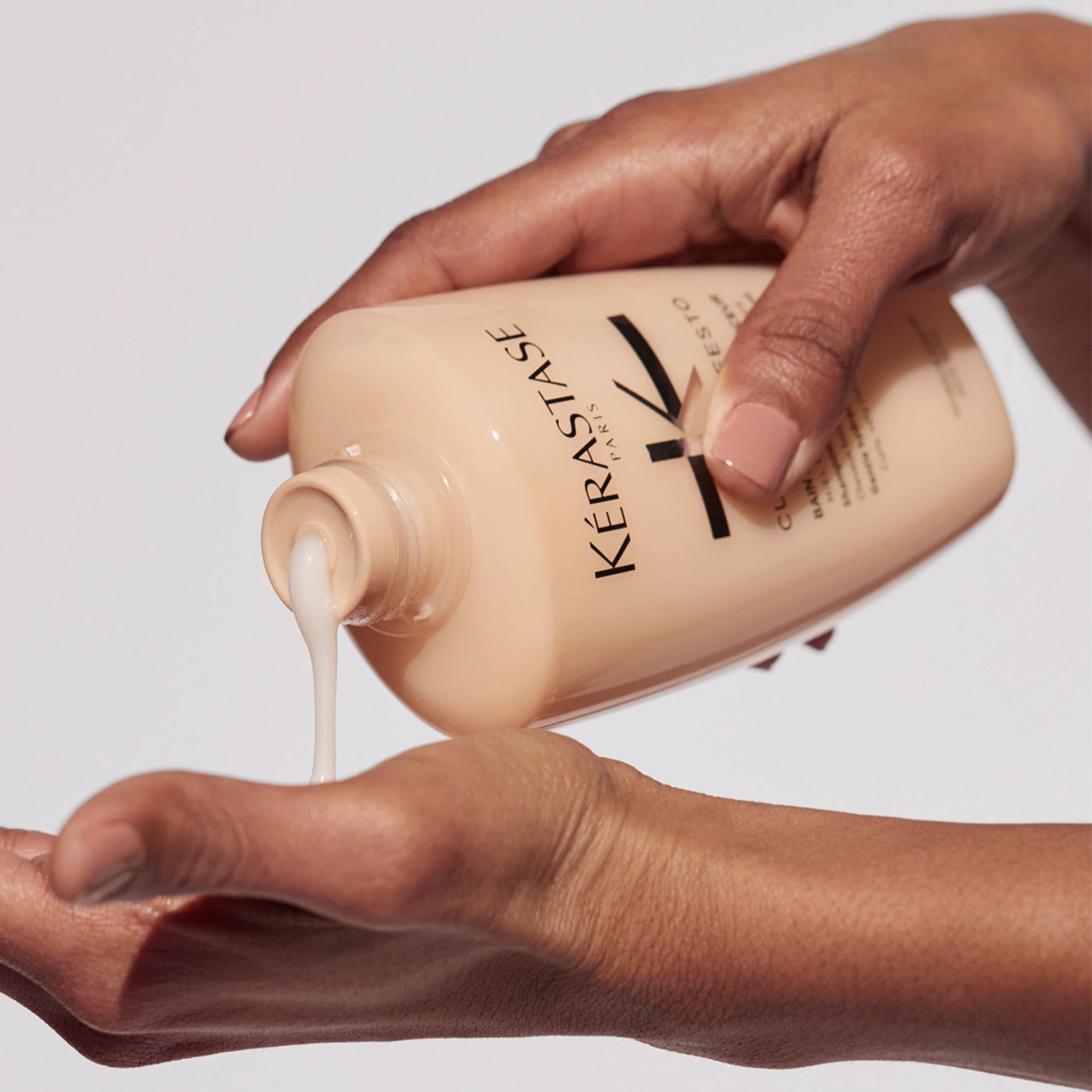 Curl Manifesto Bain Hydratation Douceur Gentle Hydrating Creamy Shampoo