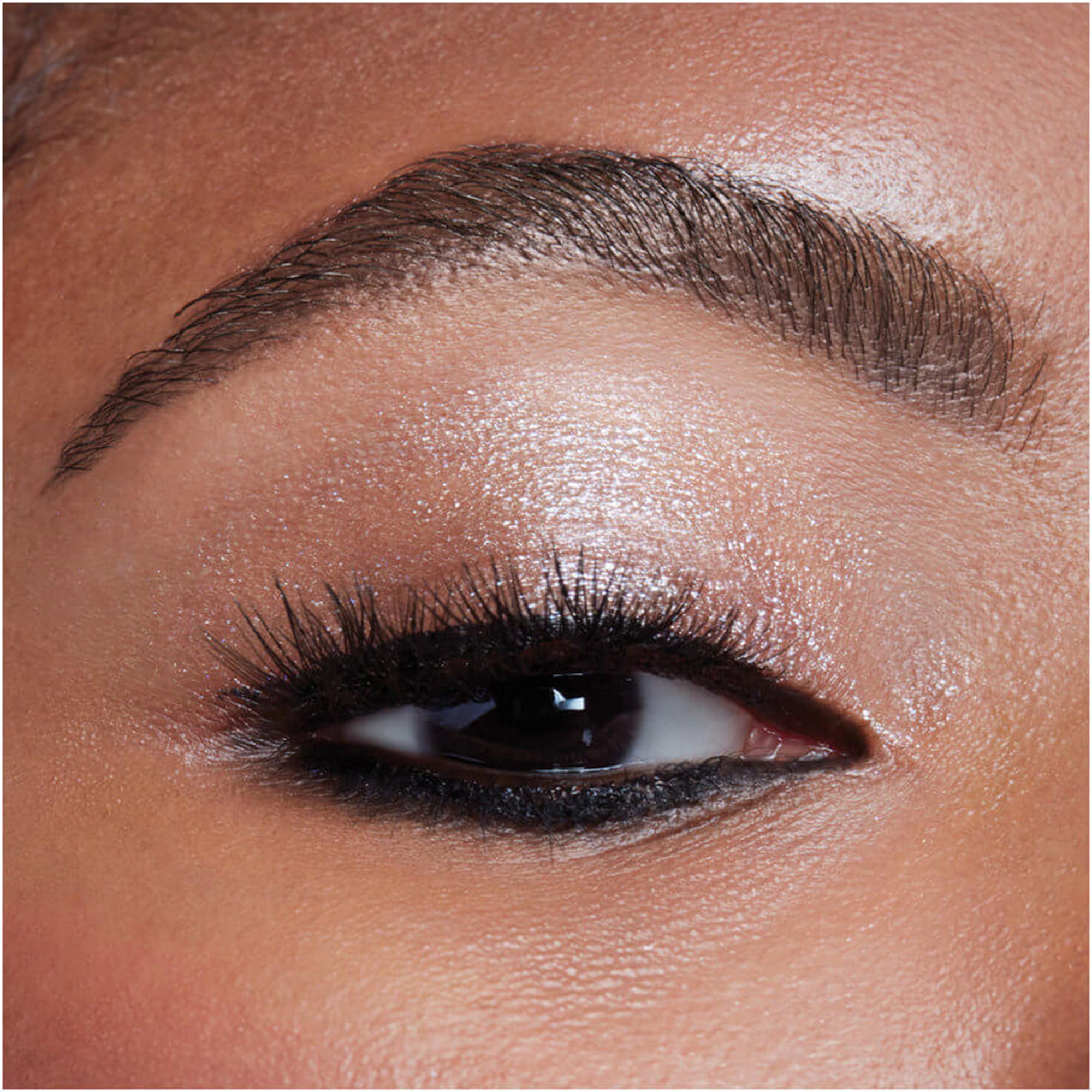 ظل العيون السائل جليسين آند جلو