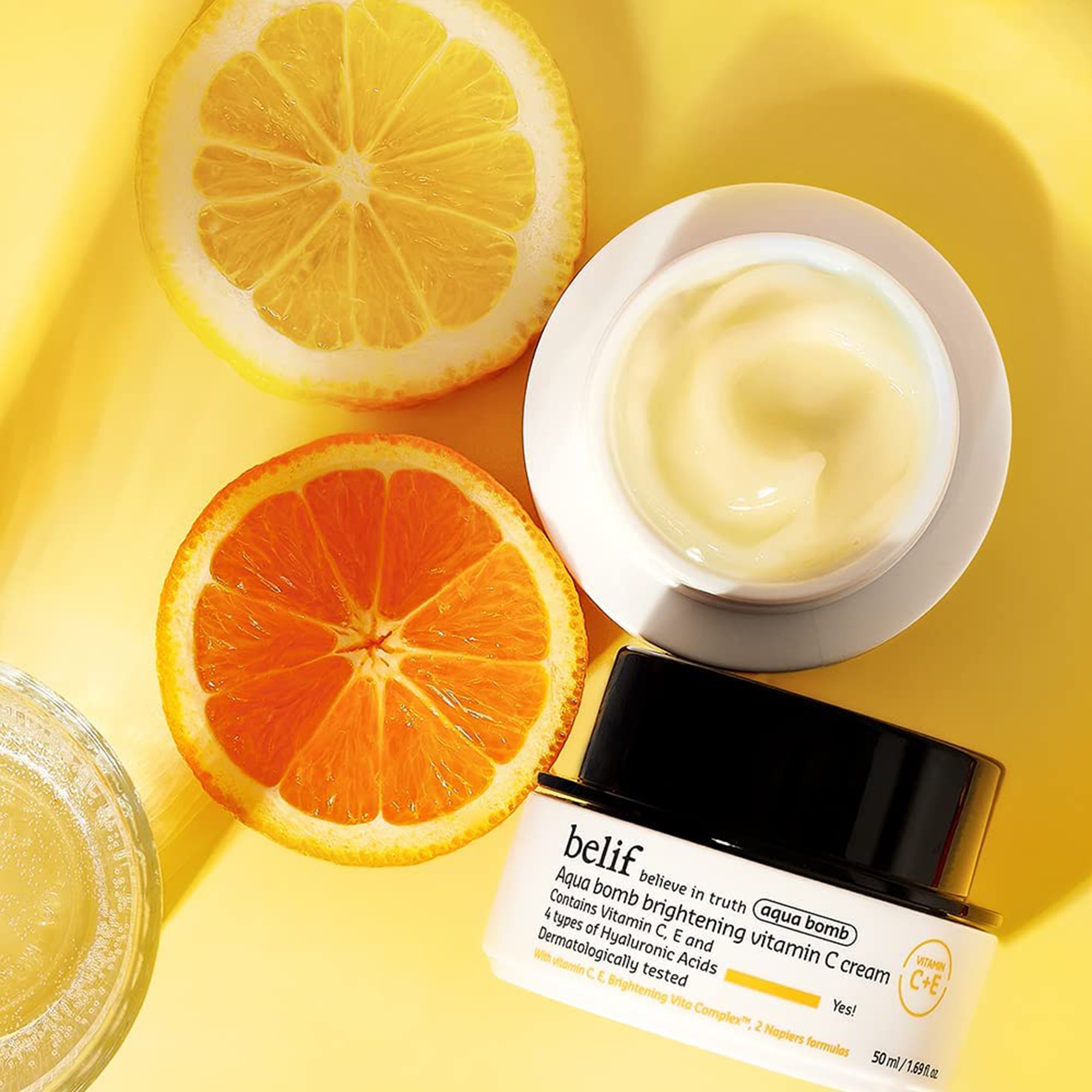 كريم مائي أكوا بومب فيتا لتعزيز البشرة