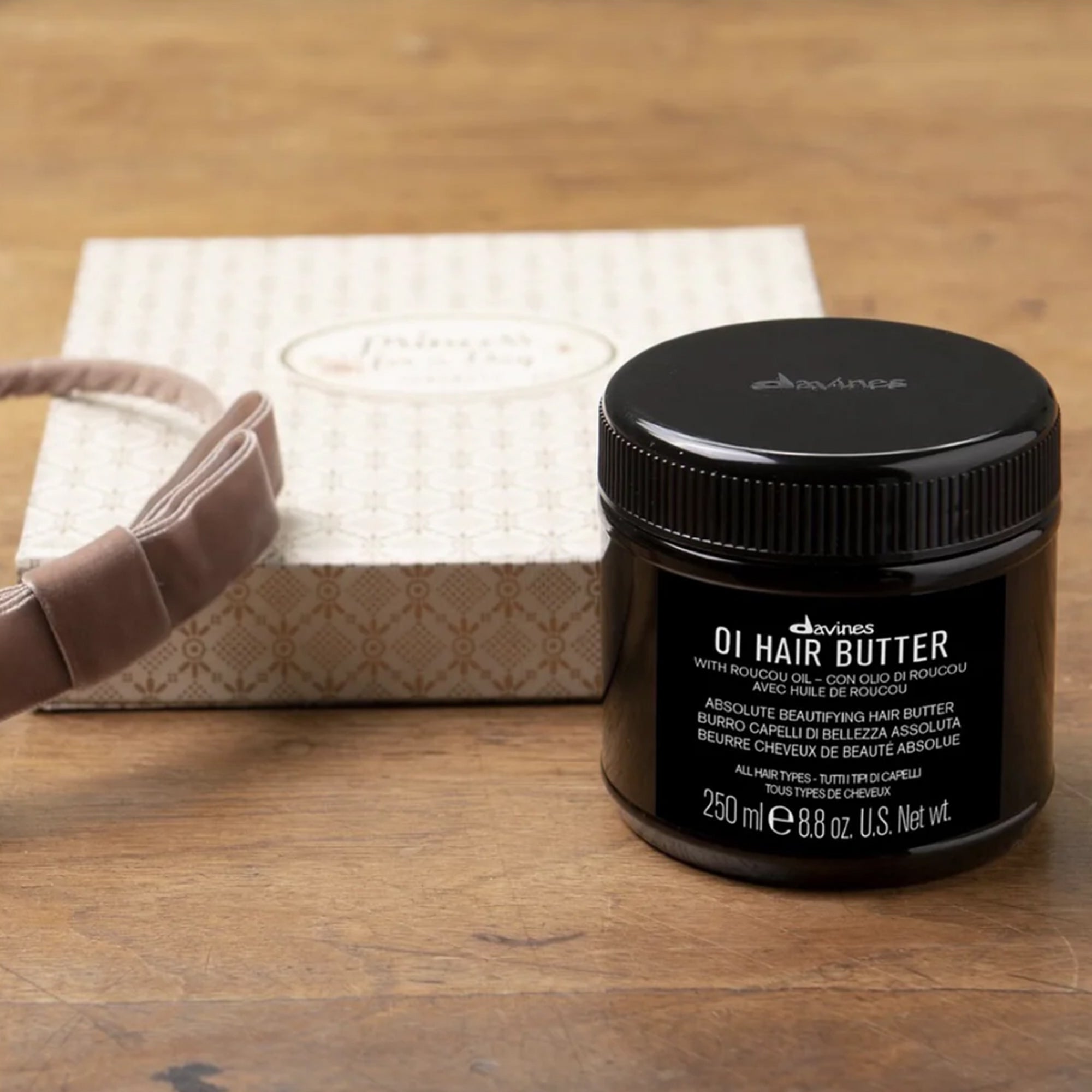 Oi Butter Anti-frizz, nourishing Hair Mask