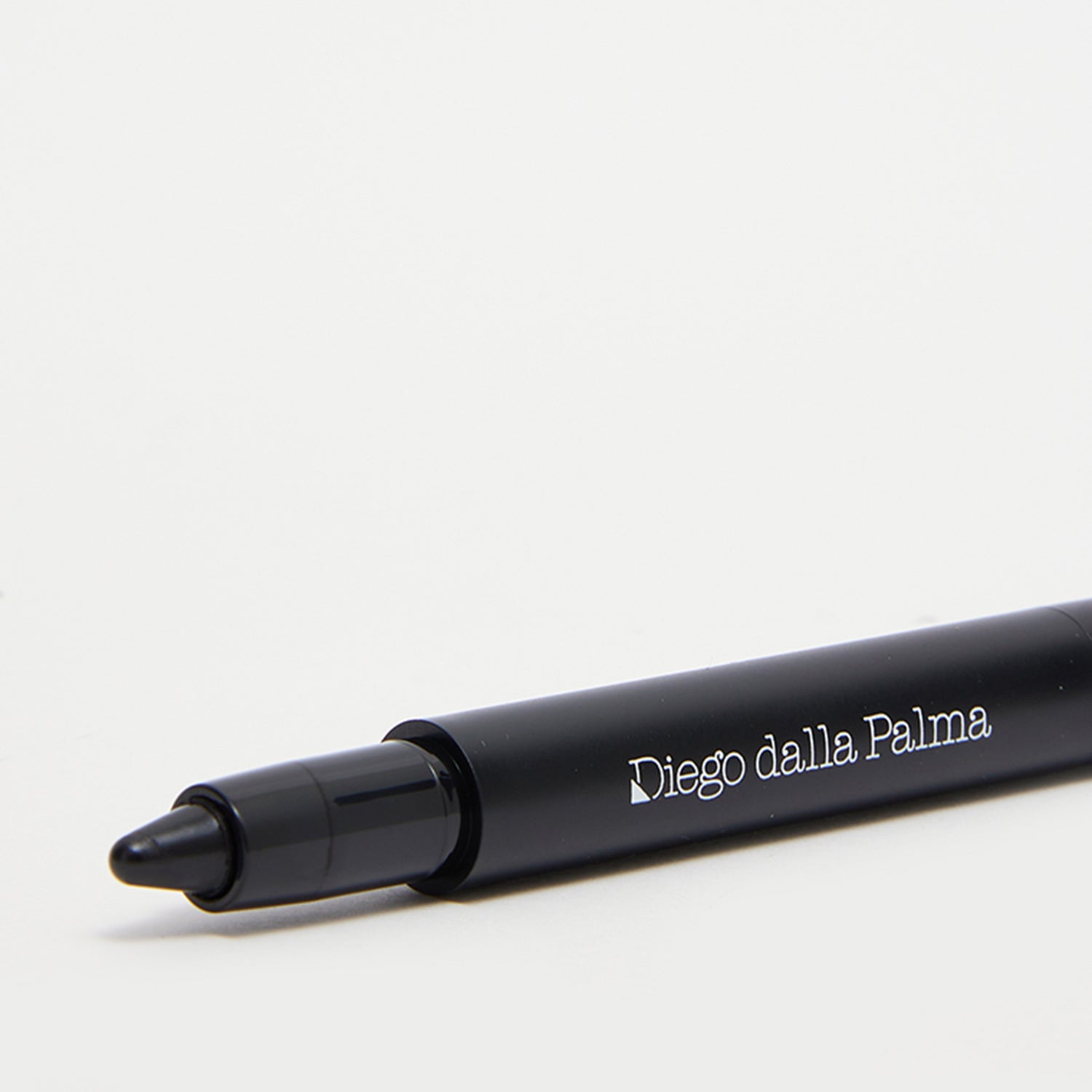 Makeupstudio Shadow Line Kajal Eyeliner