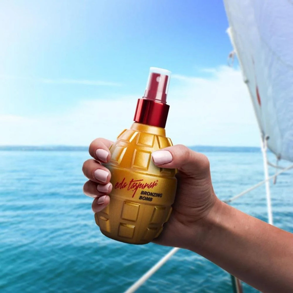 Bronzing Bomb Spray