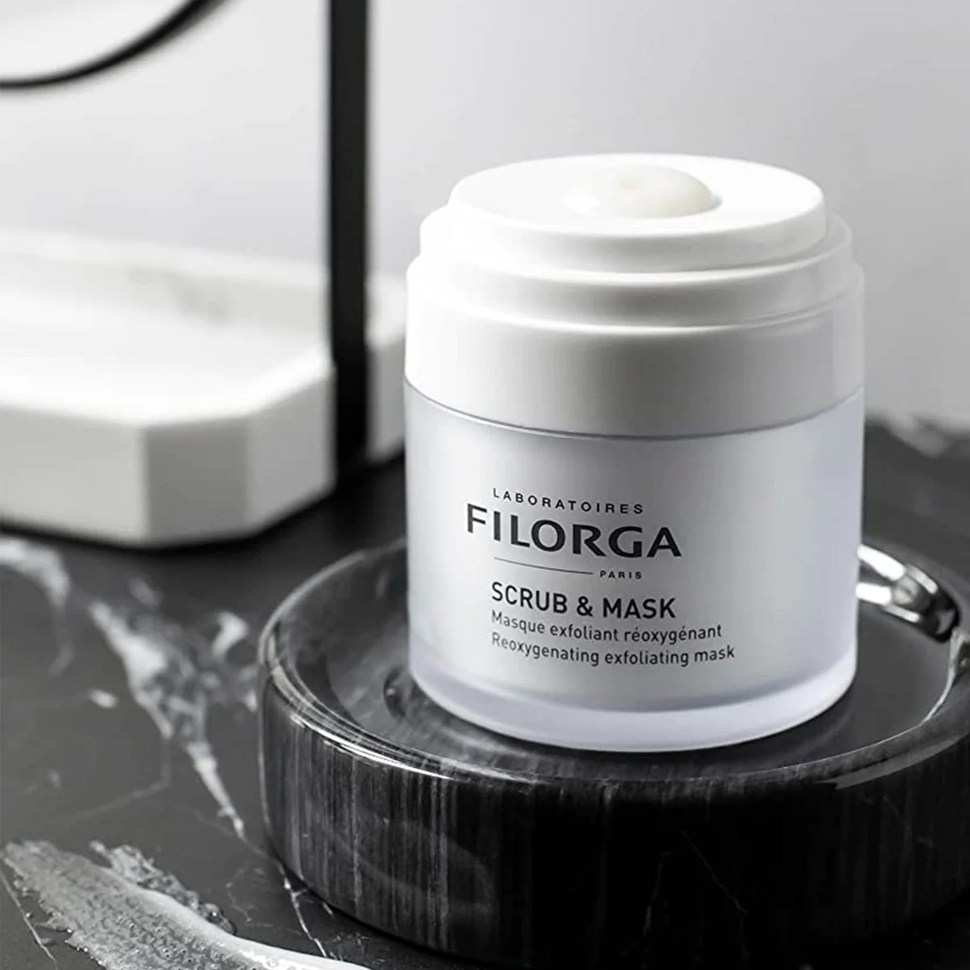 ماسك سكرب أند ماسك بالأكسجين لتقشير ومعالجة البشرة