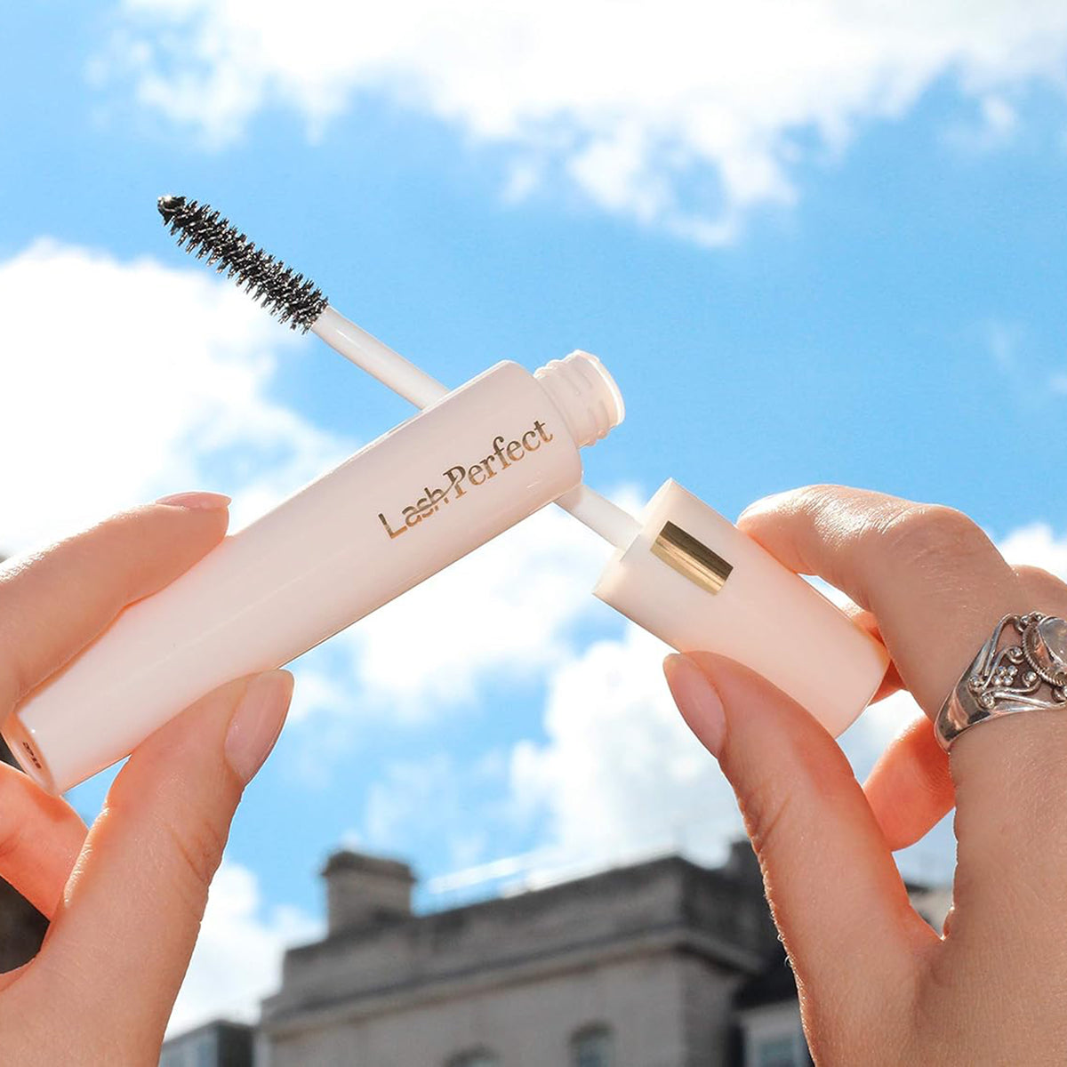 Finishing Glaze Clear Mascara