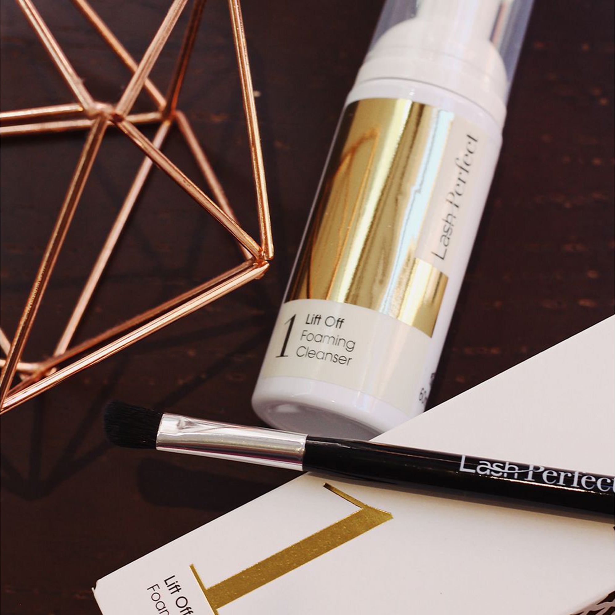 Lash Perfect Cleansing Brush