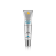 واقي شمس أدفانسد برايتنينج بعامل حماية SPF50