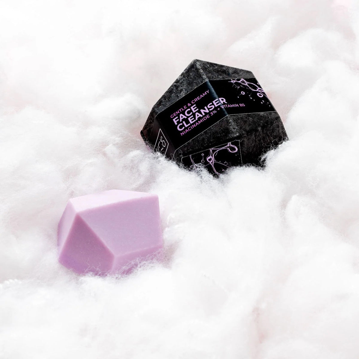 صابون بار لتنظيف الوجه