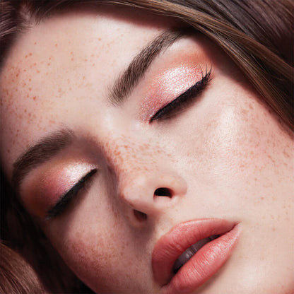 ظل العيون السائل جليسين آند جلو