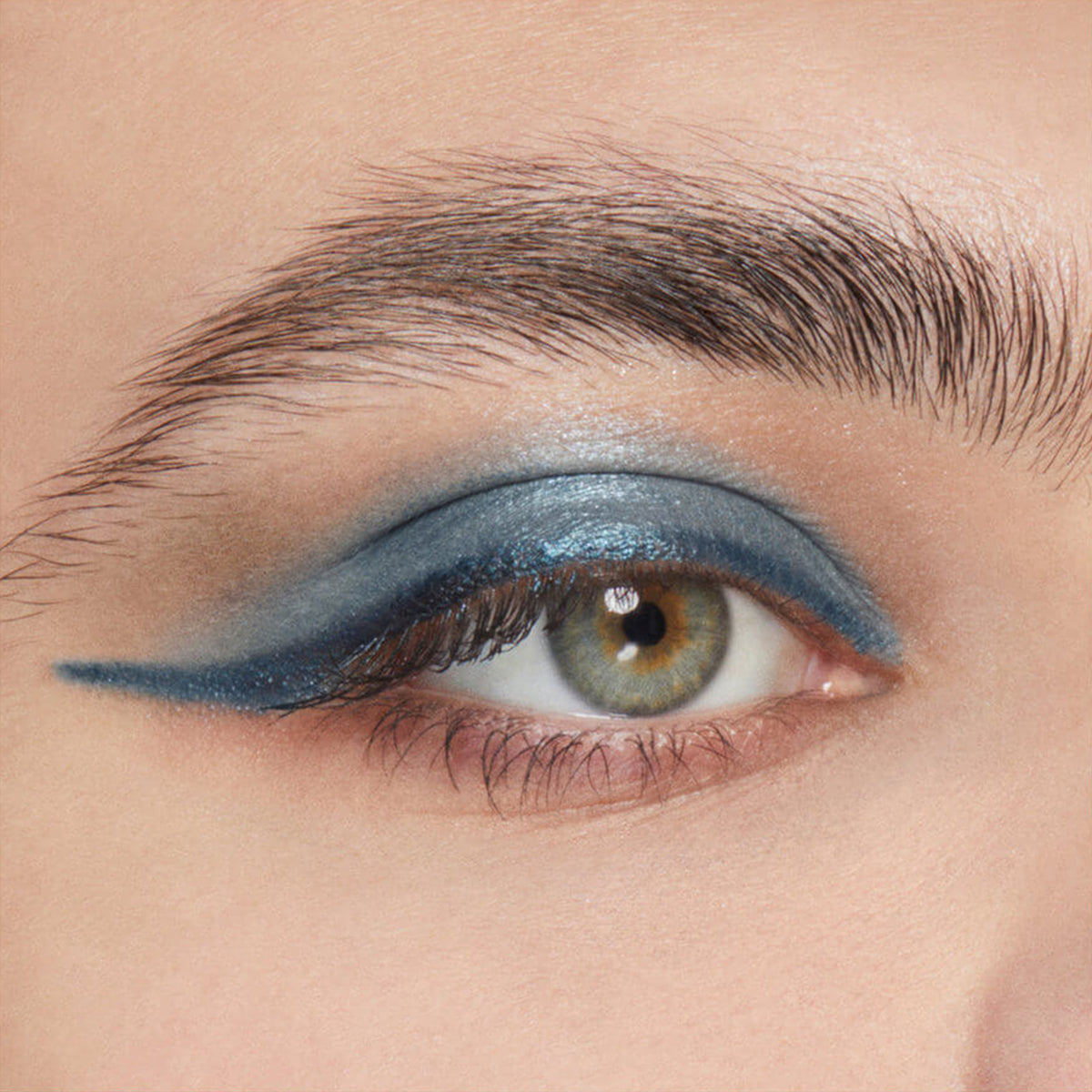 Stay All Day® ArtiStix Graphic Liner