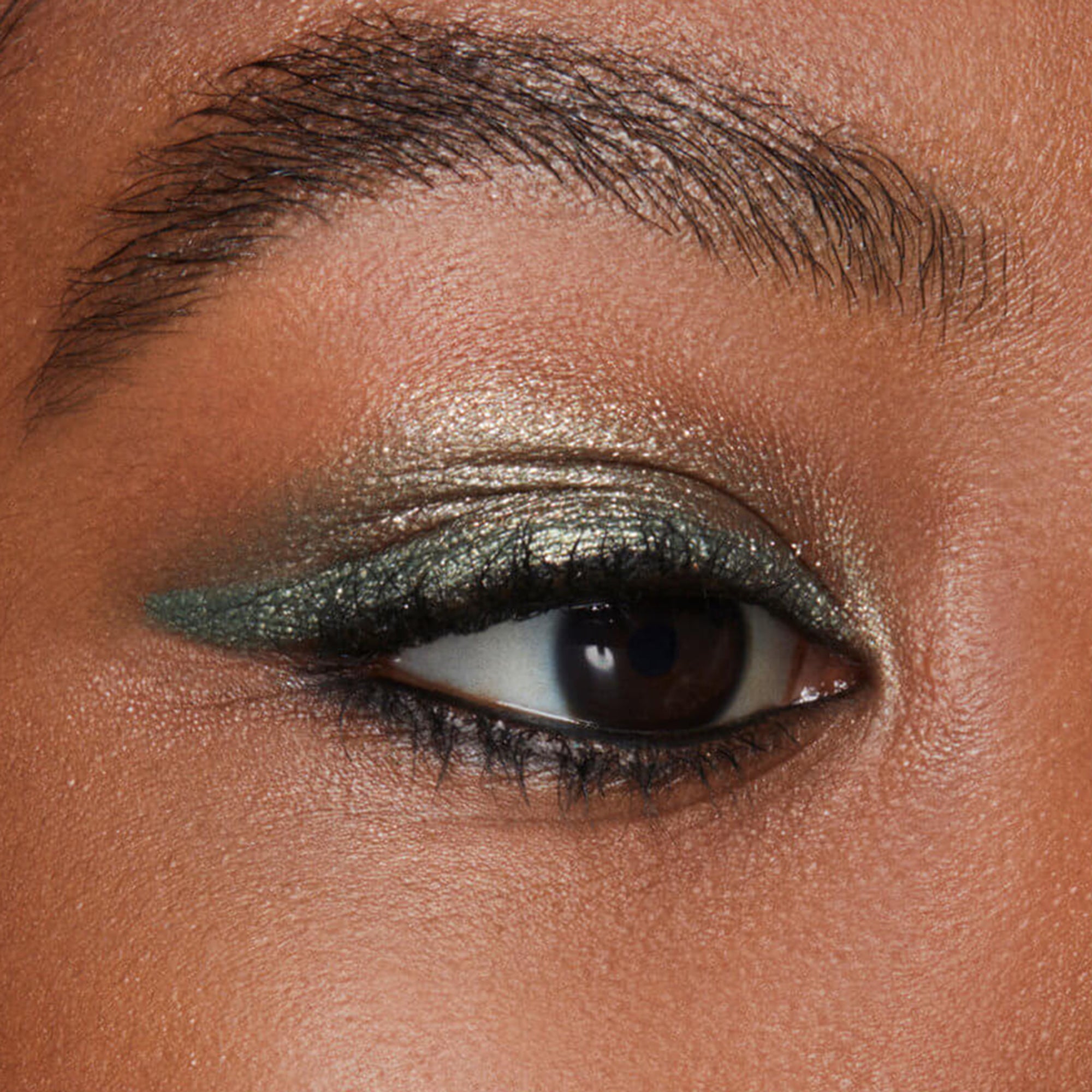 Stay All Day® ArtiStix Graphic Liner