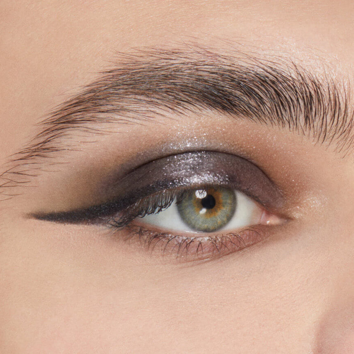 Stay All Day® ArtiStix Graphic Liner