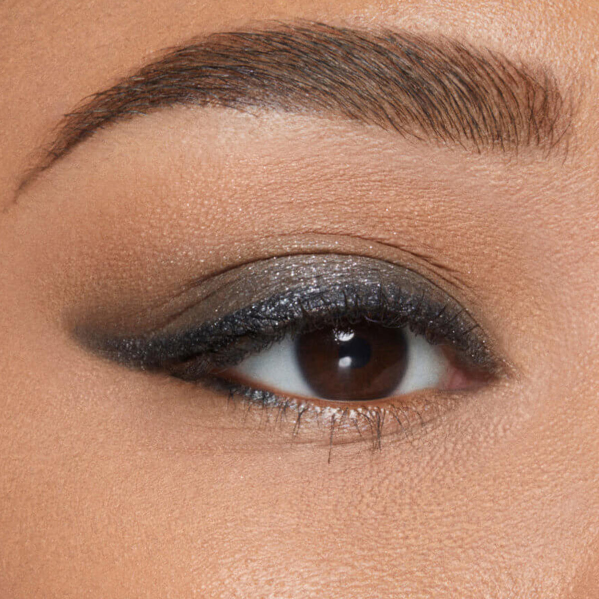 Stay All Day® ArtiStix Graphic Liner