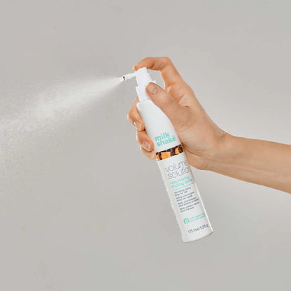 بخاخ تصفيف وأعطاء الشعر حجم